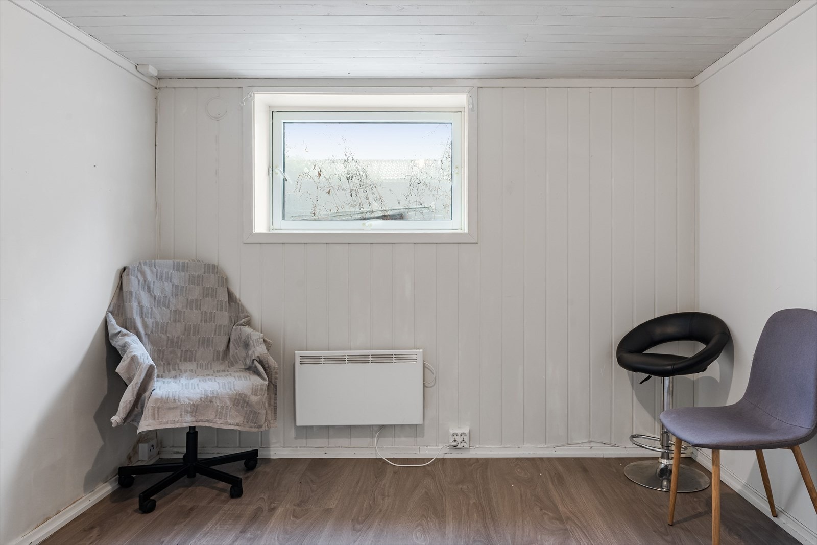 Rom innredet som soverom 8 i kjelleren. Det gjøres oppmerksom på at rommet ikke er godkjent for varig opphold. Galleribilde