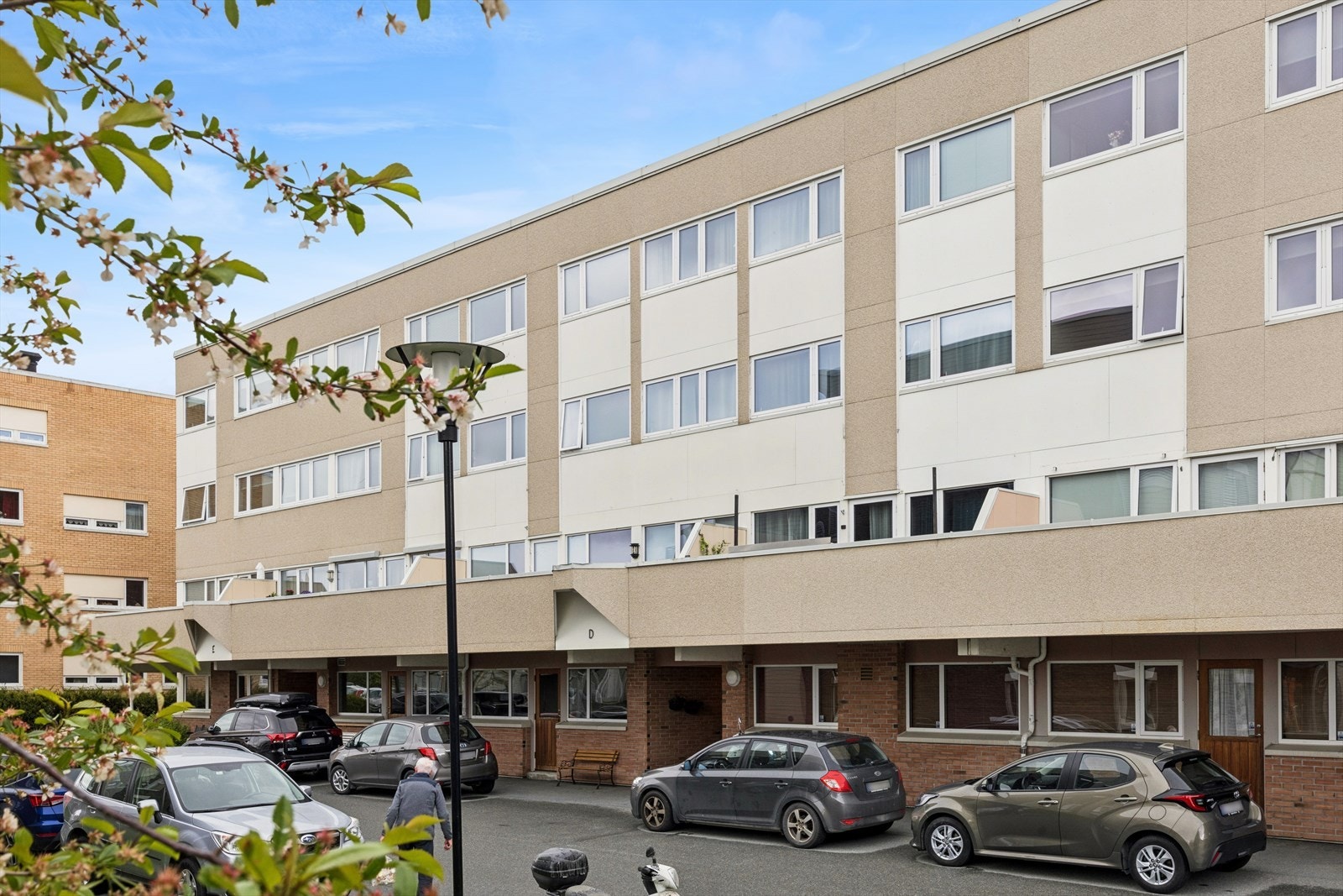 Attraktiv toppleilighet i et veletablert og rolig borettslag på Bromstad. Galleribilde