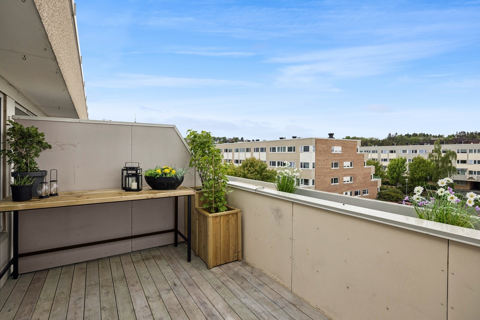 Altanen har god plass for både sittegruppe og beplantning. Galleribilde