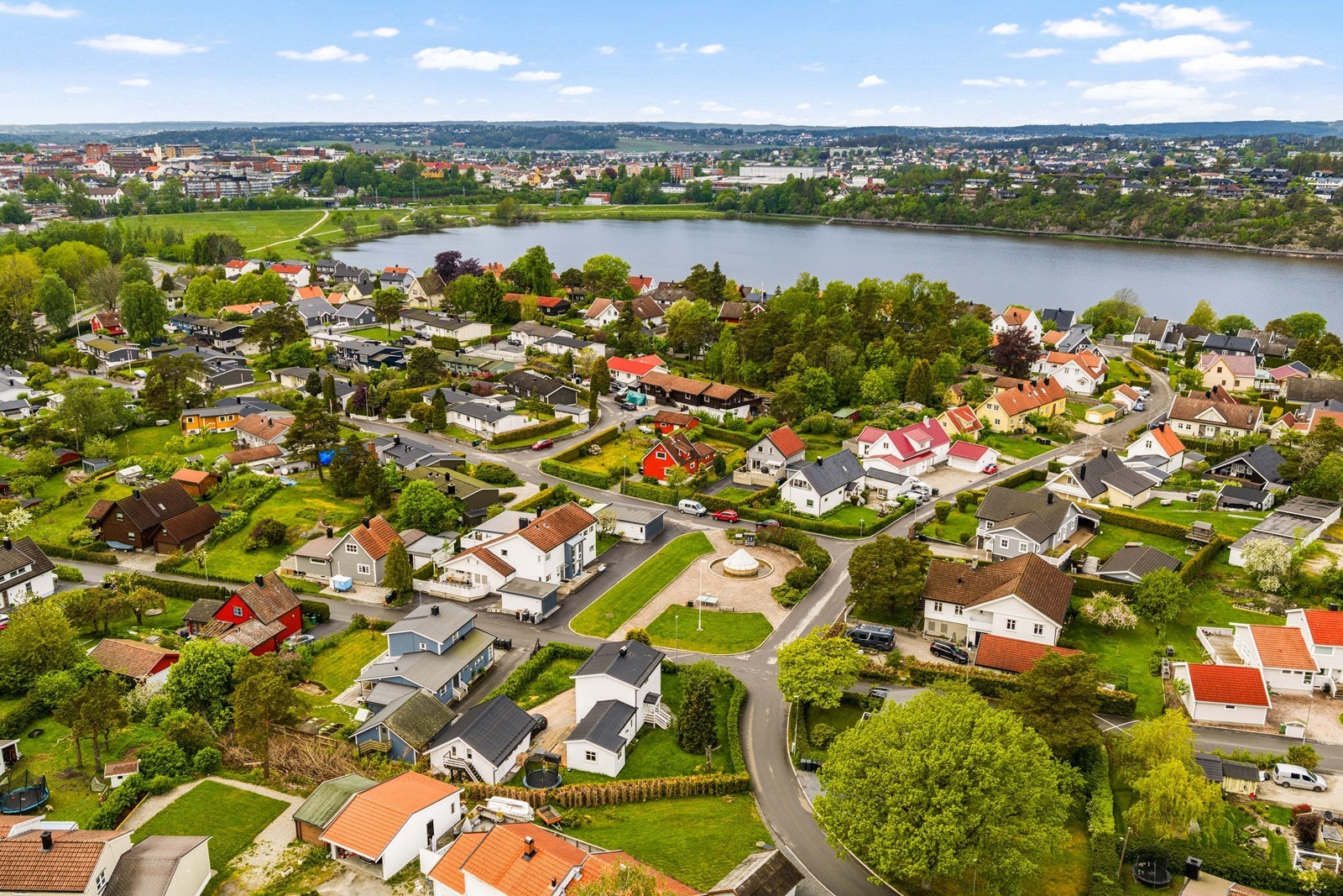 Nabolaget Opsund beskrives som trygt, med lite støy og trafikk. Galleribilde