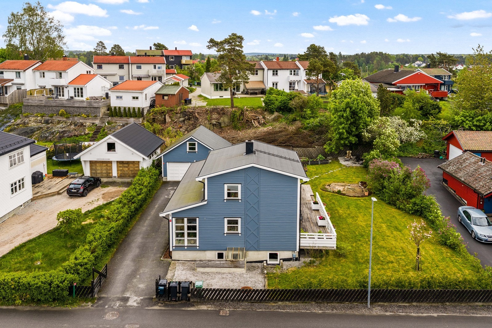 Boligen har en fin plassering i et rolig og barnevennlig nabolag. Galleribilde