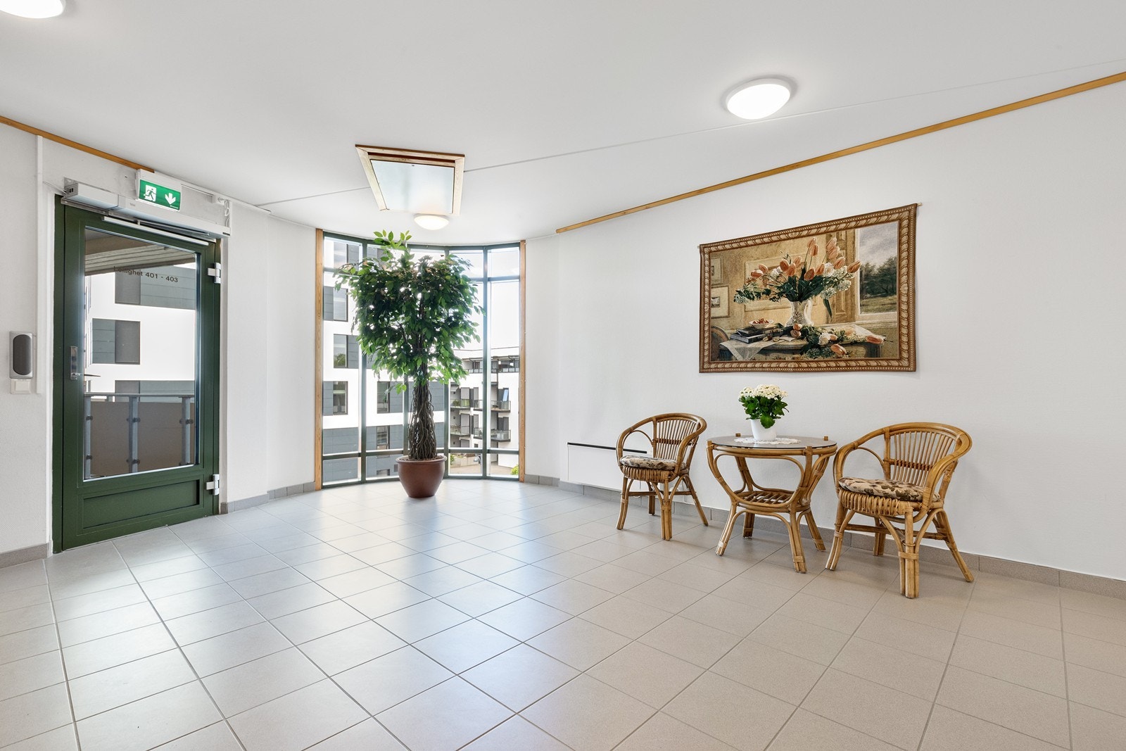 Felles gang i 1. etg. Galleribilde