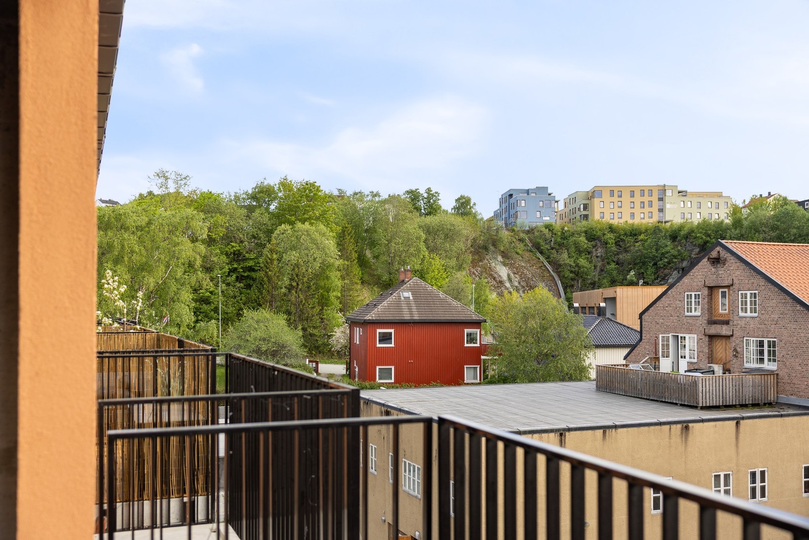 Med beliggenhet i 4. etasje får du god oversikt over nærområdet. Galleribilde