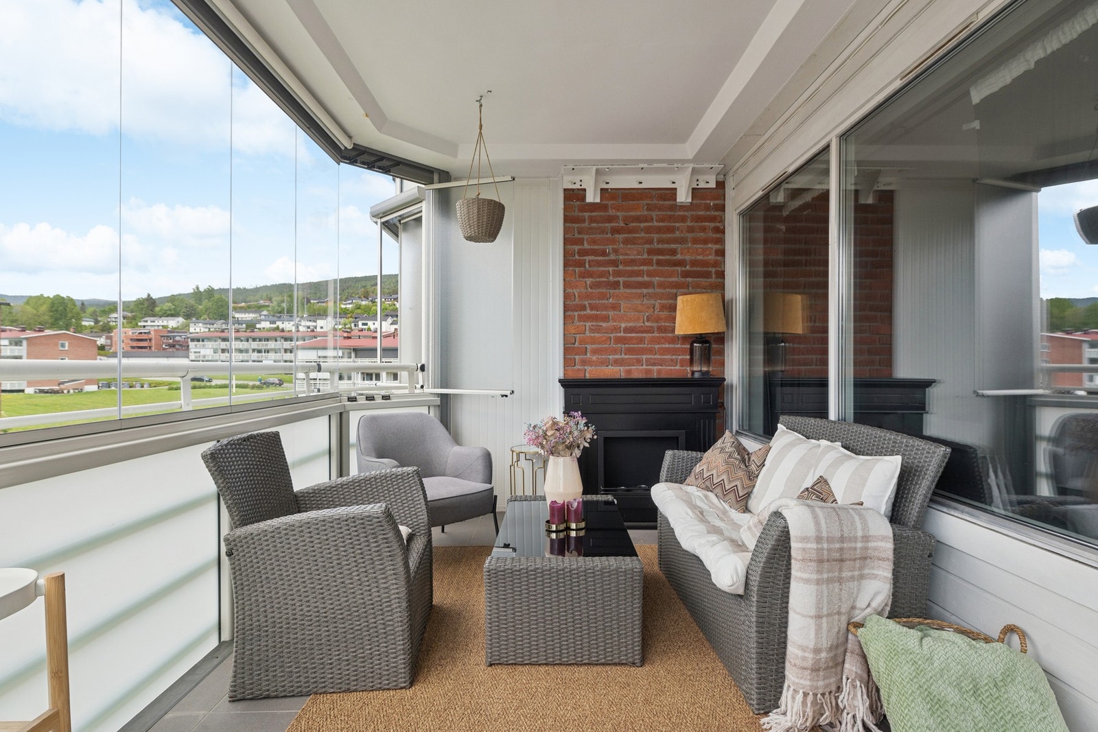Balkongen måler 18 kvm. Galleribilde