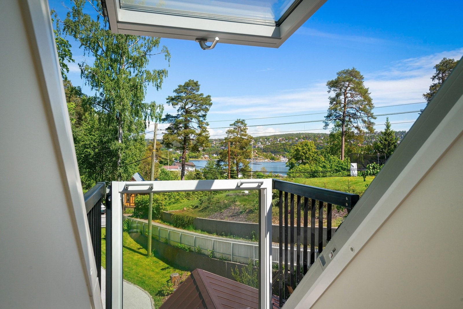Herlig utsikt fra loftstuen! Galleribilde
