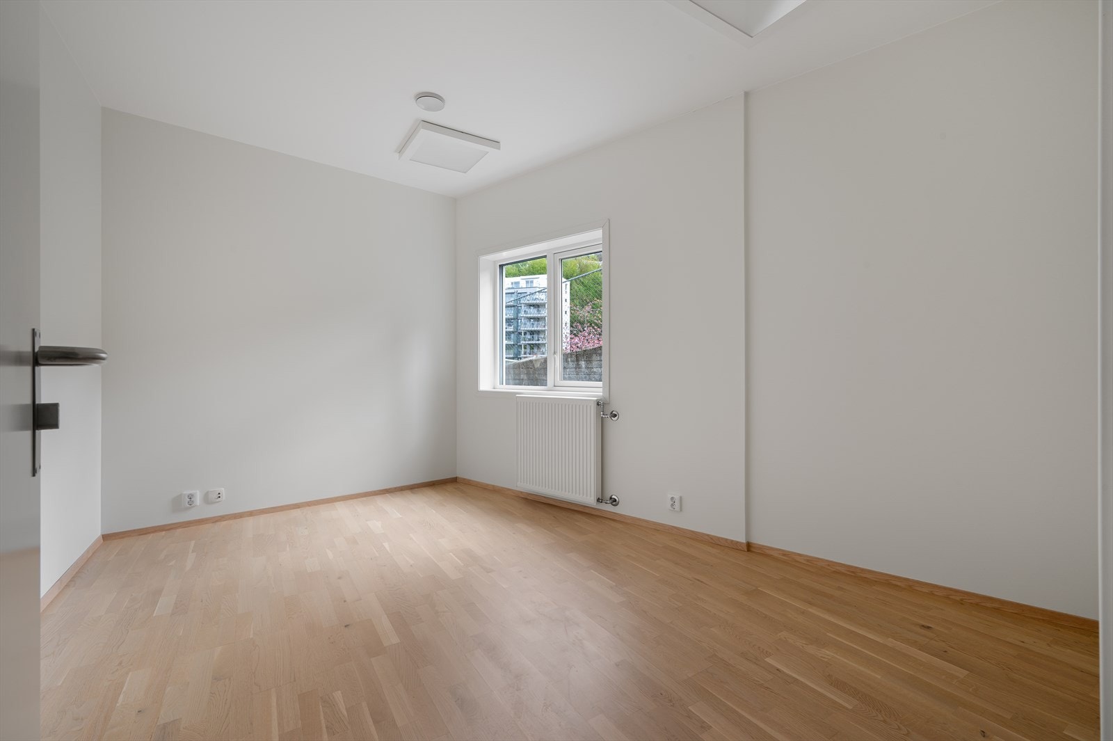 Kontor på 12,5 m². Galleribilde