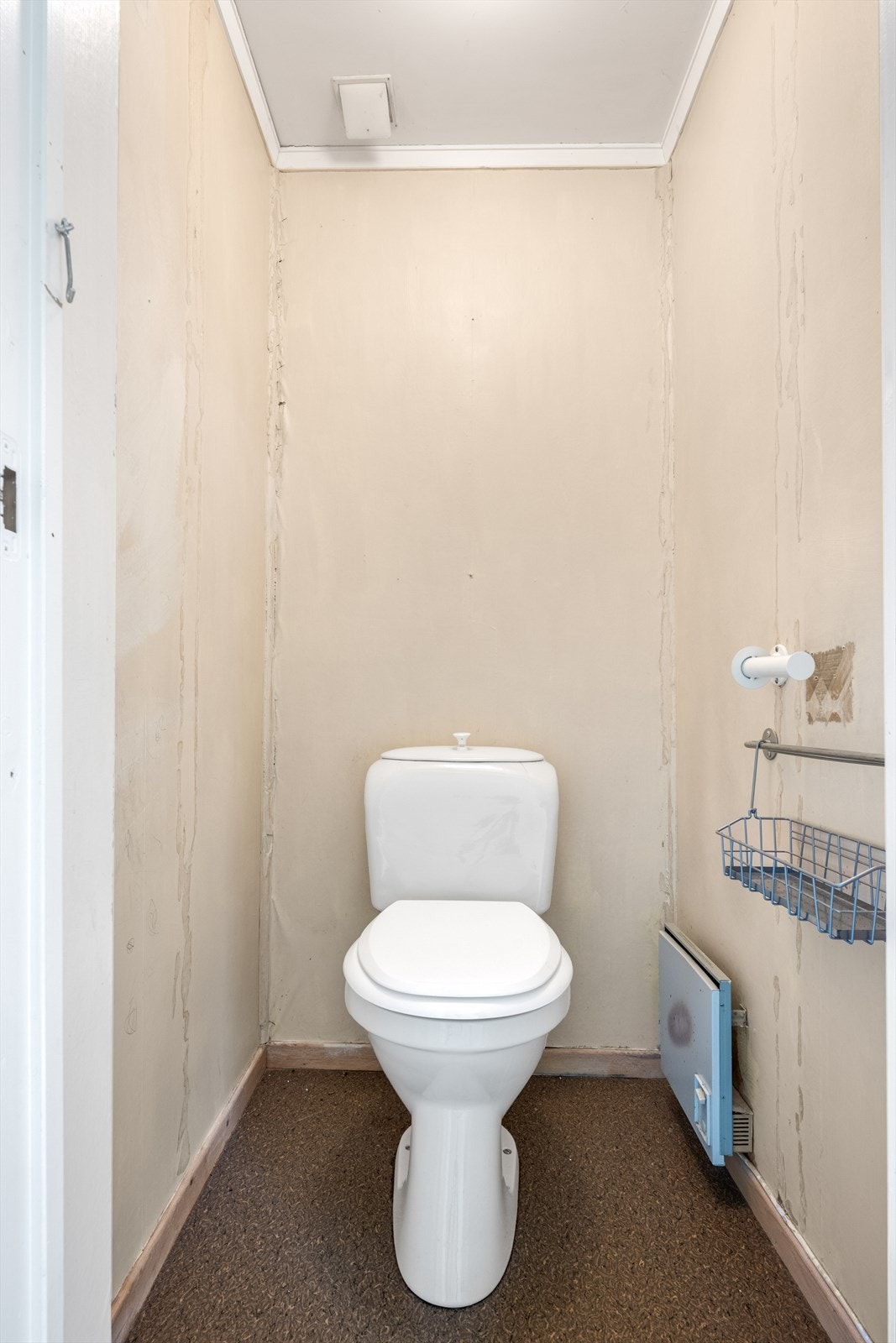 Separat toalettrom i loftsetasjen. Galleribilde