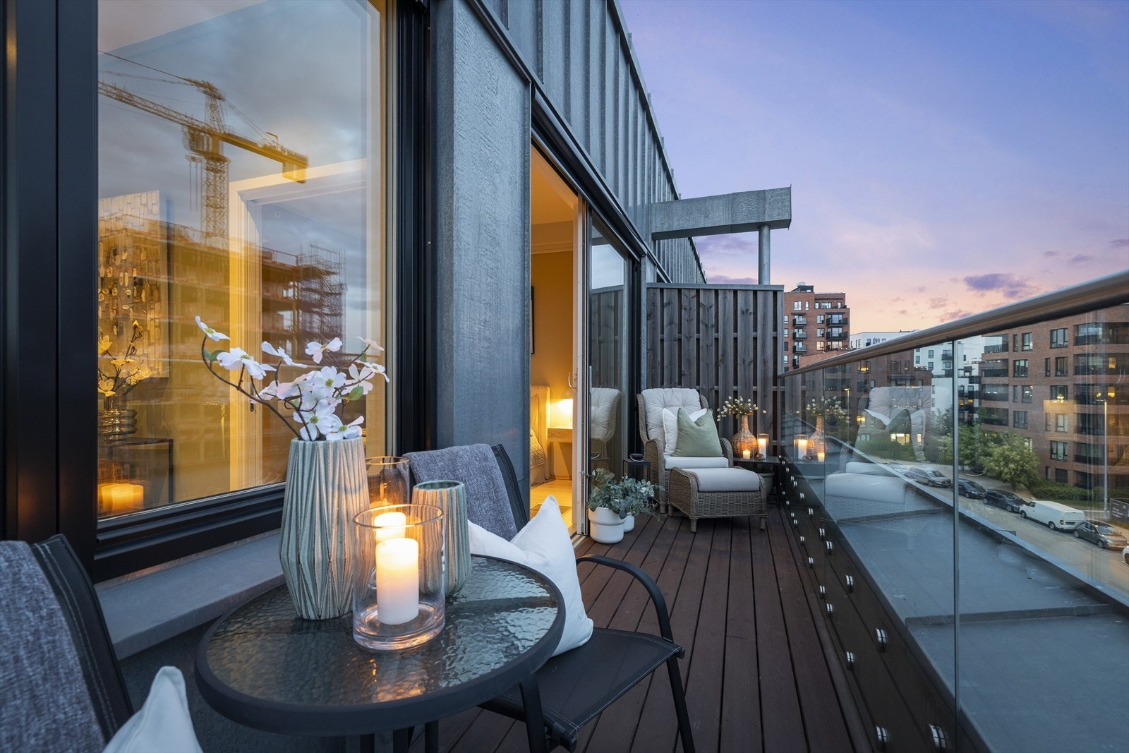 Kveldsstemning fra terrassen. Galleribilde
