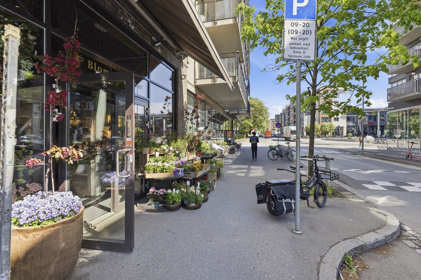 Løren har flere hyggelige butikker og forretninger. Galleribilde