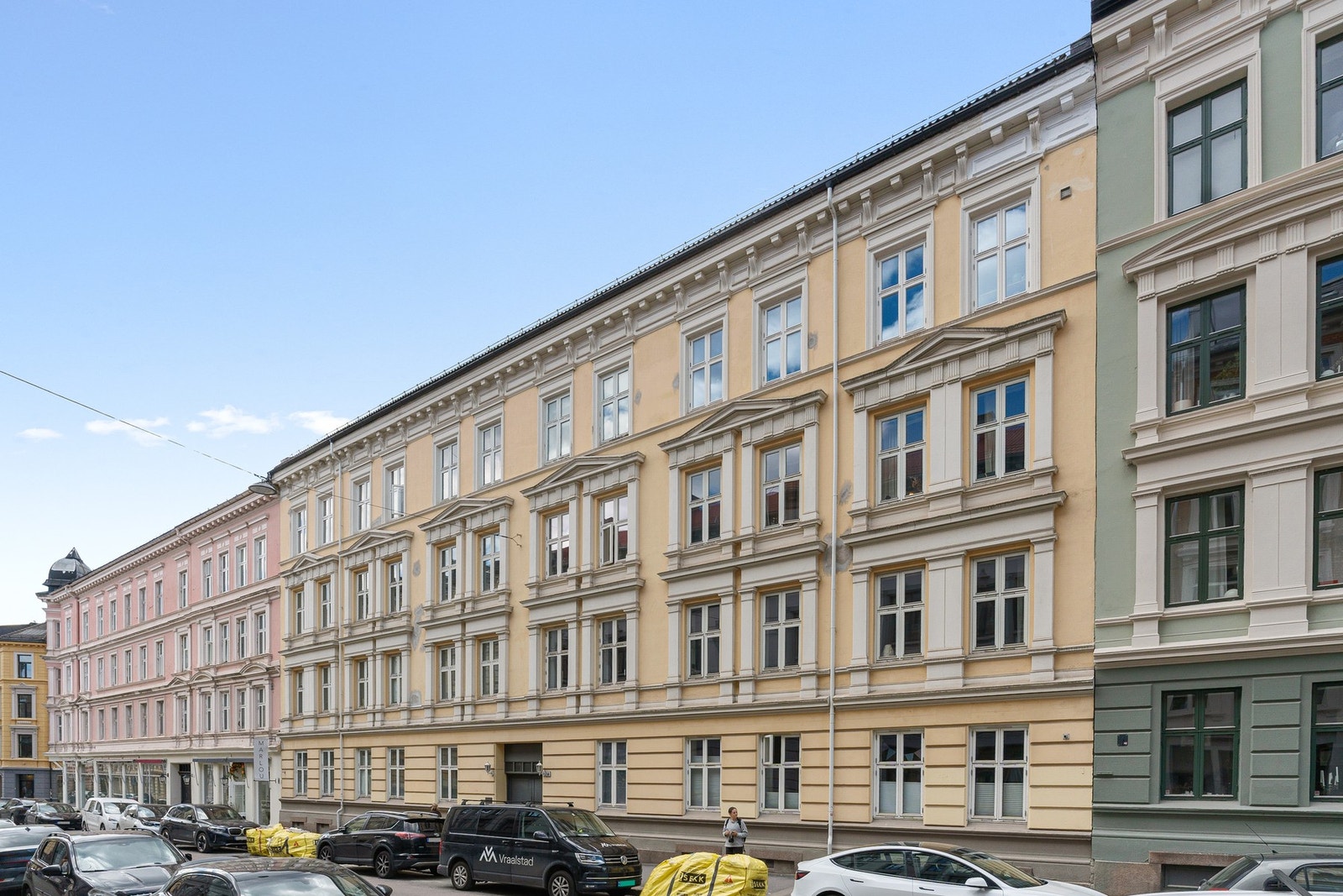 Området kjennetegnes av ærverdig bygårdsbebyggelse, med flotte fasader, grønne bakgårder og brede, rolige bygater. Galleribilde