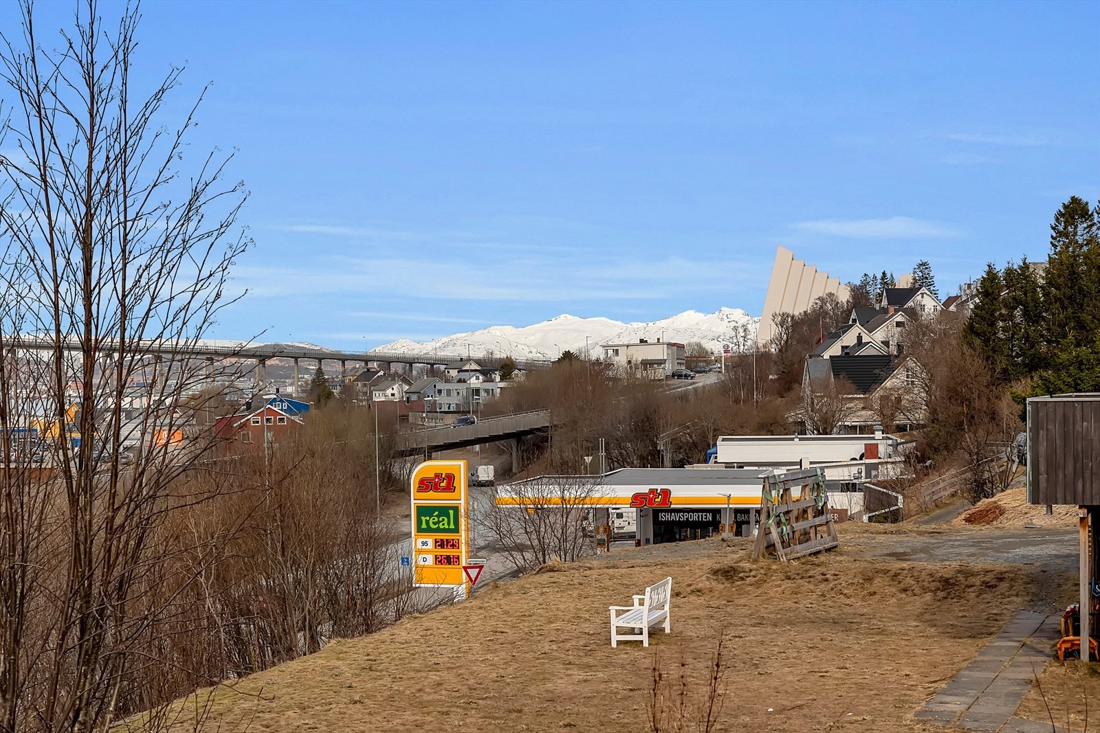 Utsikt mot Ishavskatedralen Galleribilde