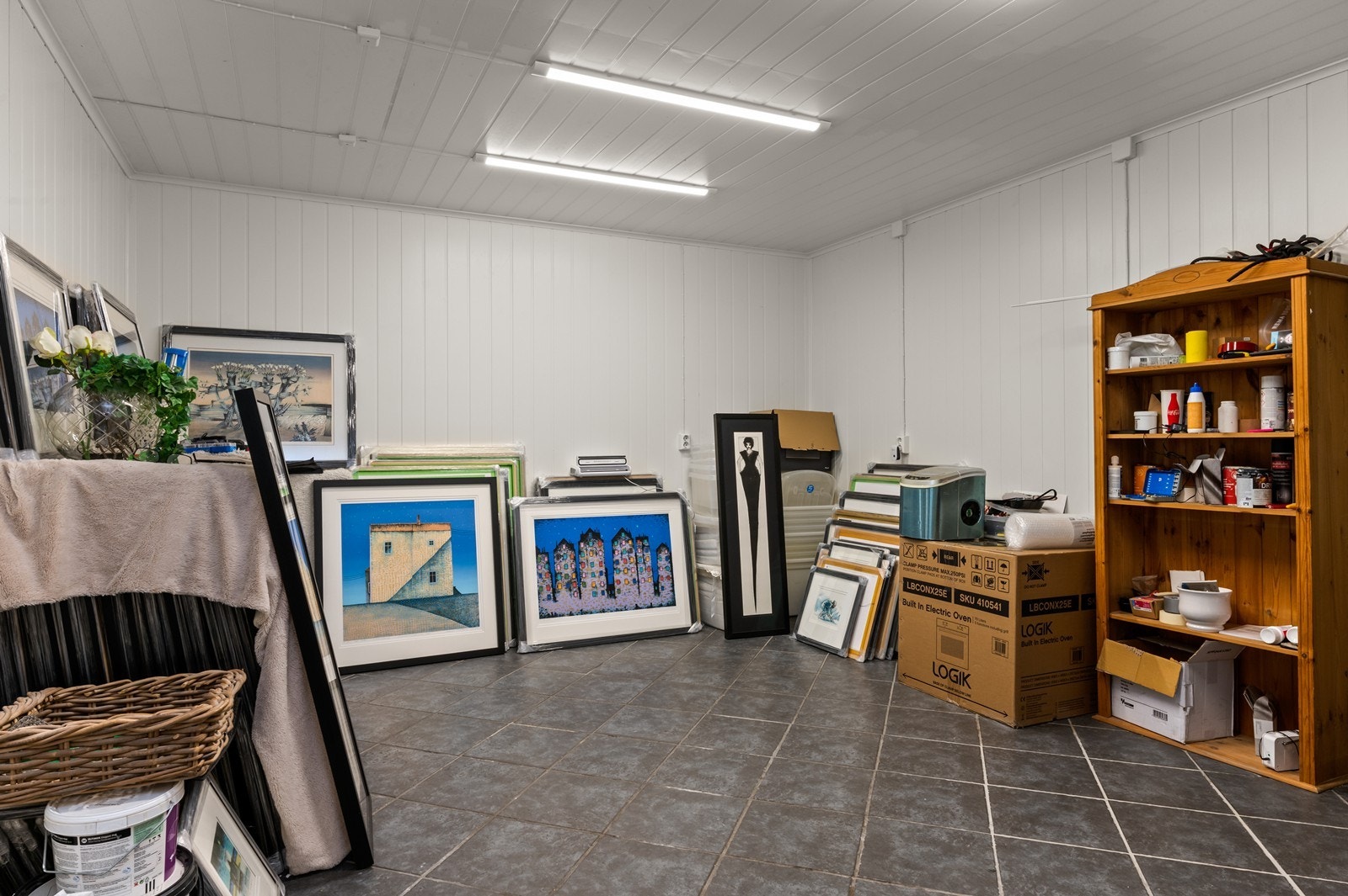 Stor bod gir gode muligheter for oppbevaring og orden i hverdagen. Galleribilde
