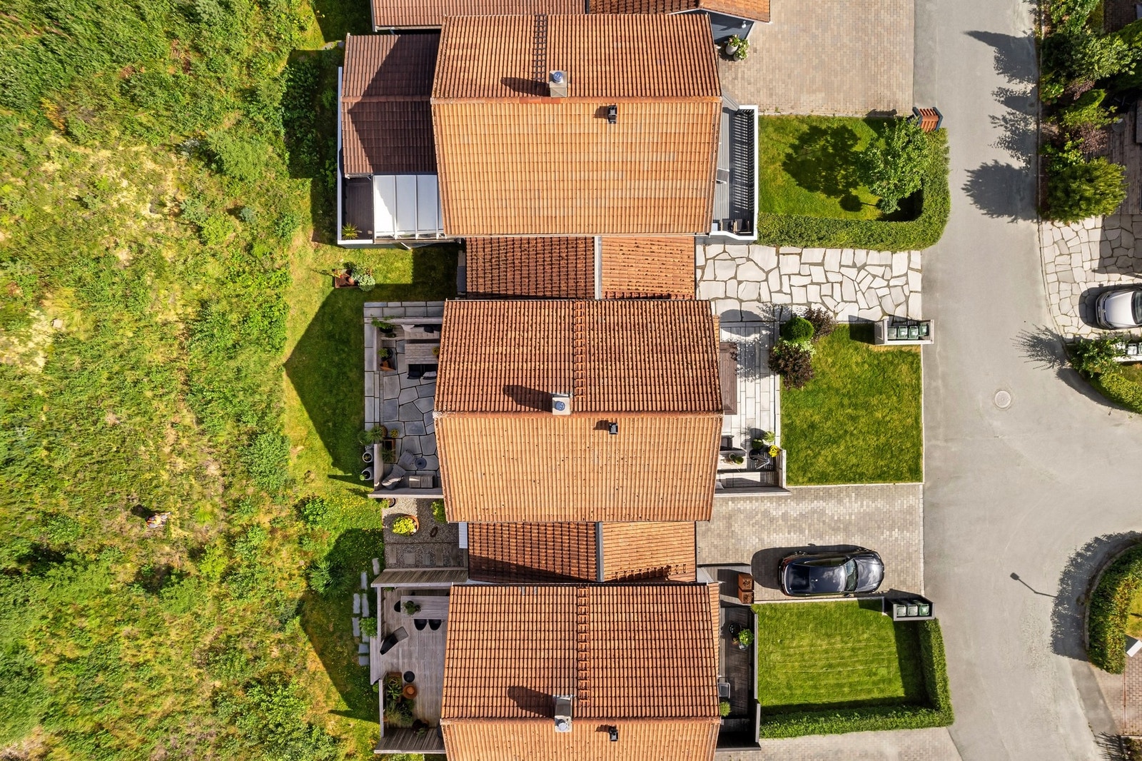 Dronebilde av eiendommen. Galleribilde