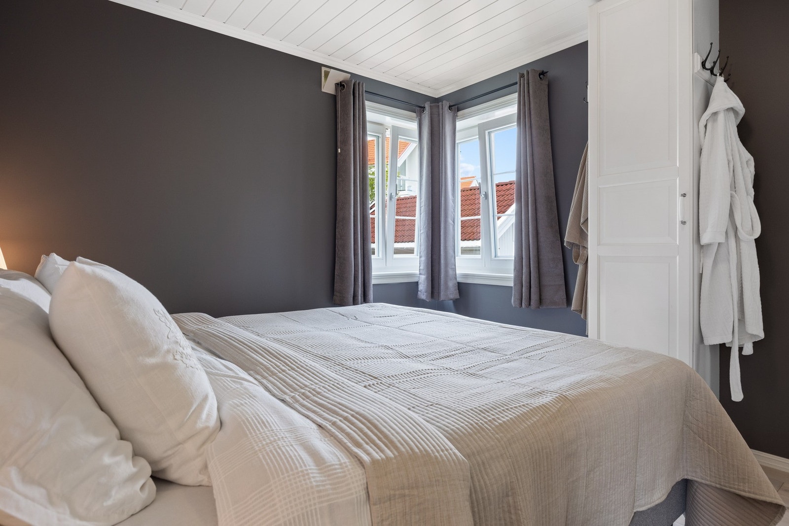 Mastersoverom med eget bad Galleribilde