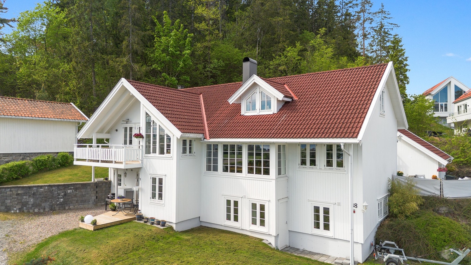 Flott arkitekttegnet enebolig fra 2005 Galleribilde