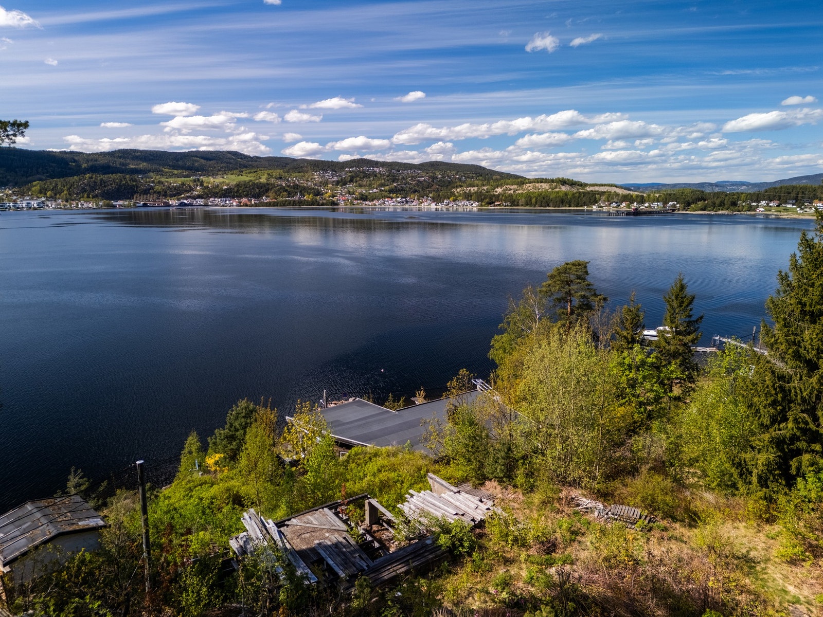 Nydelig utsikt fra tomten. Galleribilde