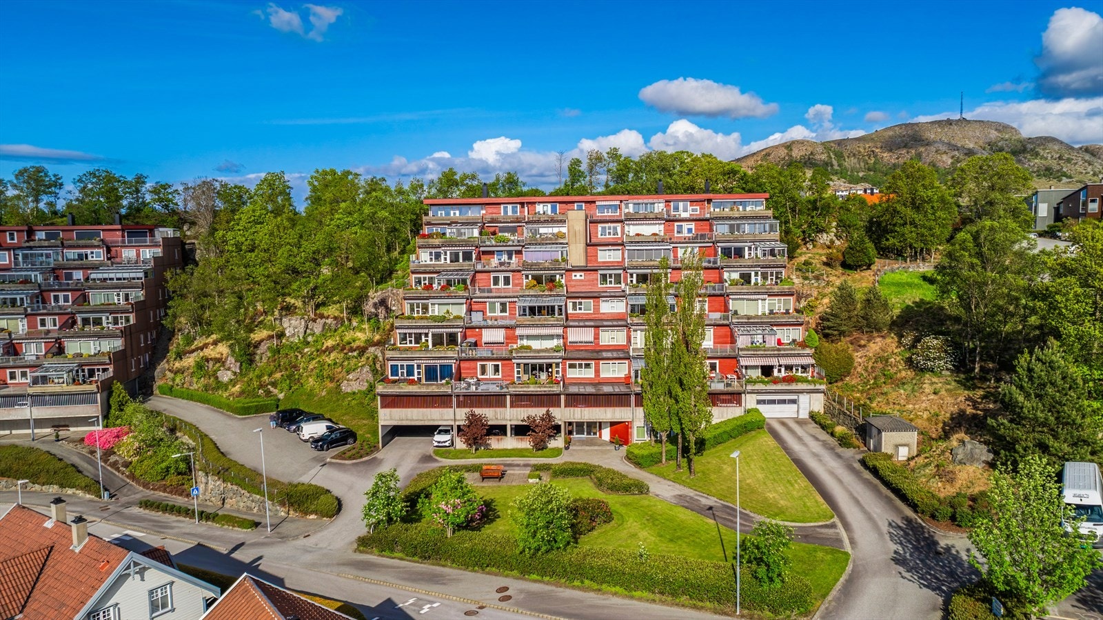 Dette er en gjennomgående leilighet på ett plan, med en sjenerøs terrasse på 37 m². Galleribilde
