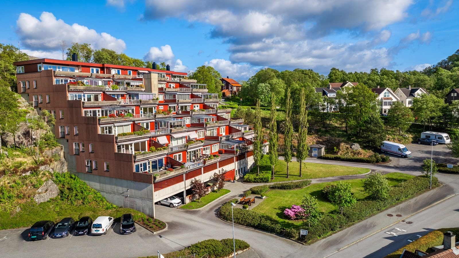 Leiligheten ligger i byggets 4. etasje. Galleribilde
