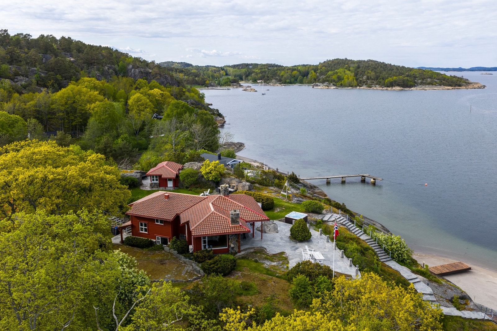 Fra eiendommen har du panramautsikt over Tallakshavn, Tønsbergfjorden og Skagerak Galleribilde