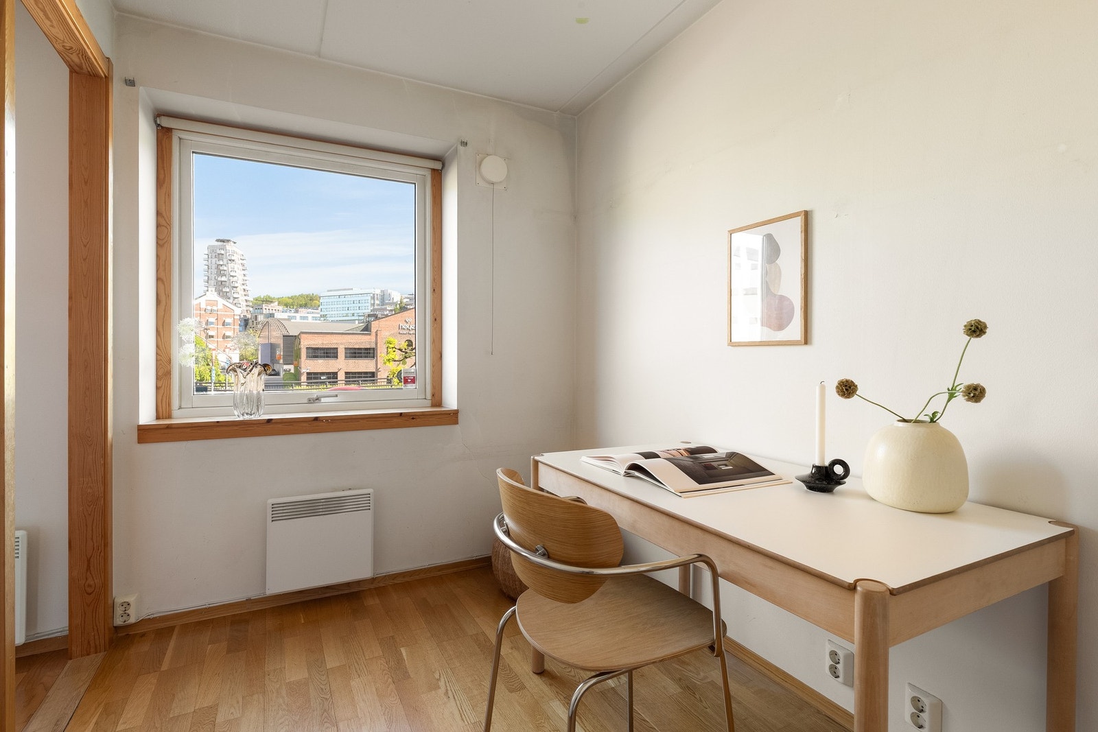 Dette er et tiltak utført av dagens eier og kan reverseres dersom man ønsker tre separate soverom Galleribilde