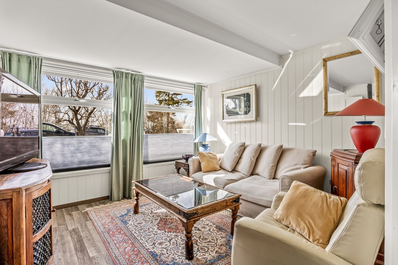Stue med plass til sofagruppe. Galleribilde