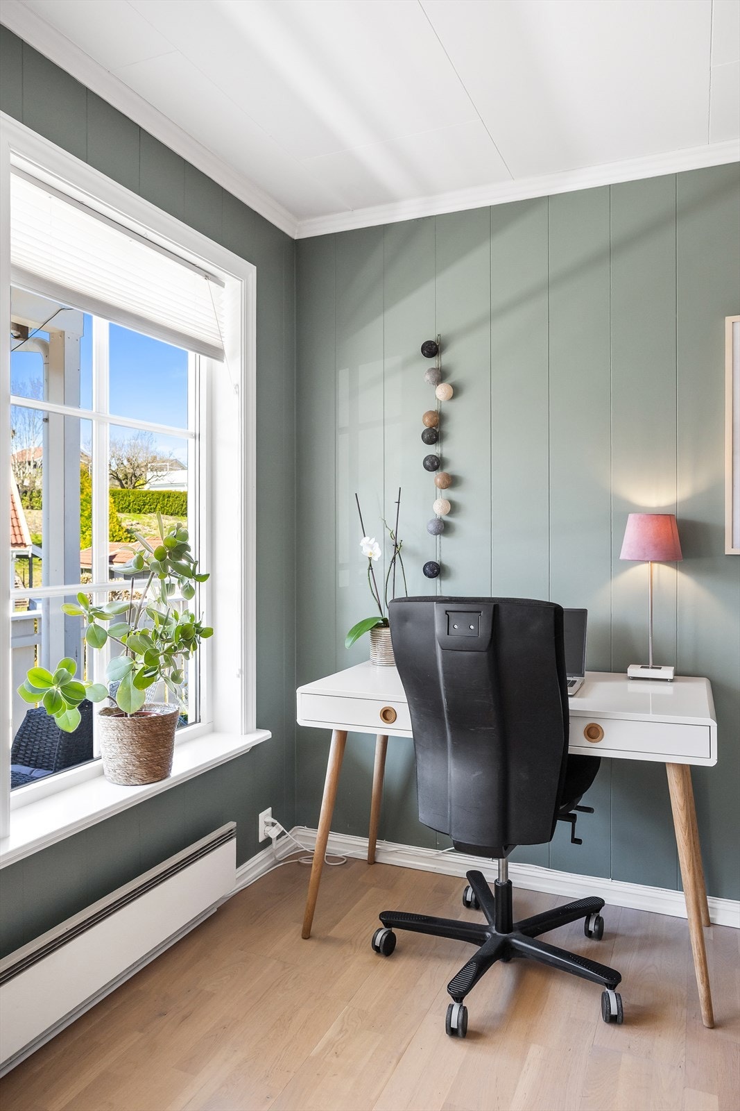 Plass til skrivebord i stue Galleribilde