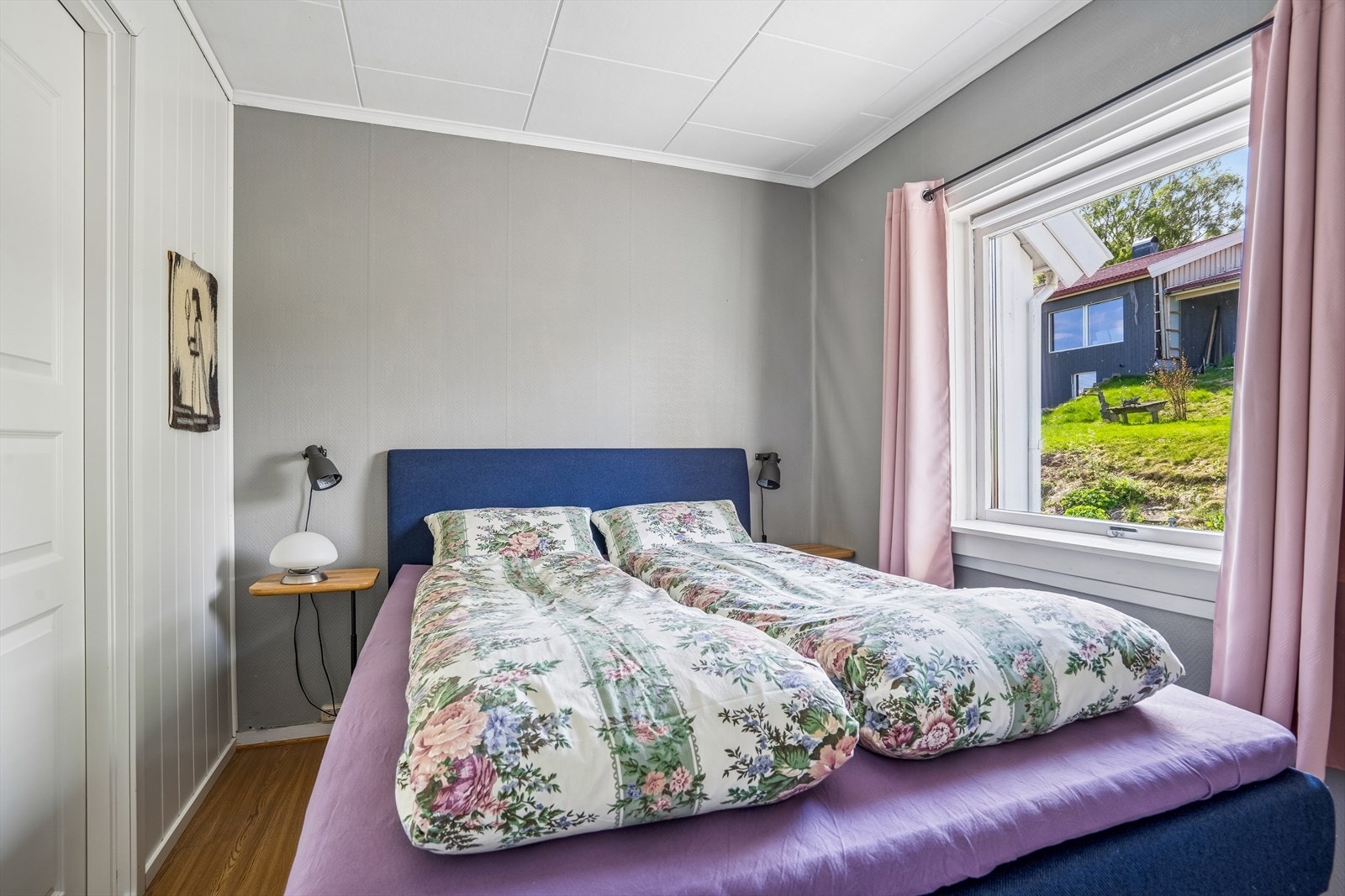 Soverom i første etasje på 8,5 kvm. Galleribilde