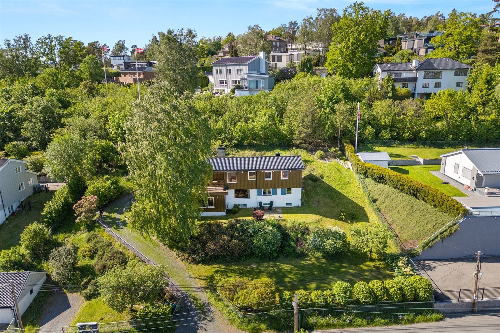 Usjenert, tilbaketrukket og barnevennlig beliggenhet, omgitt av grønne omgivelser Galleribilde