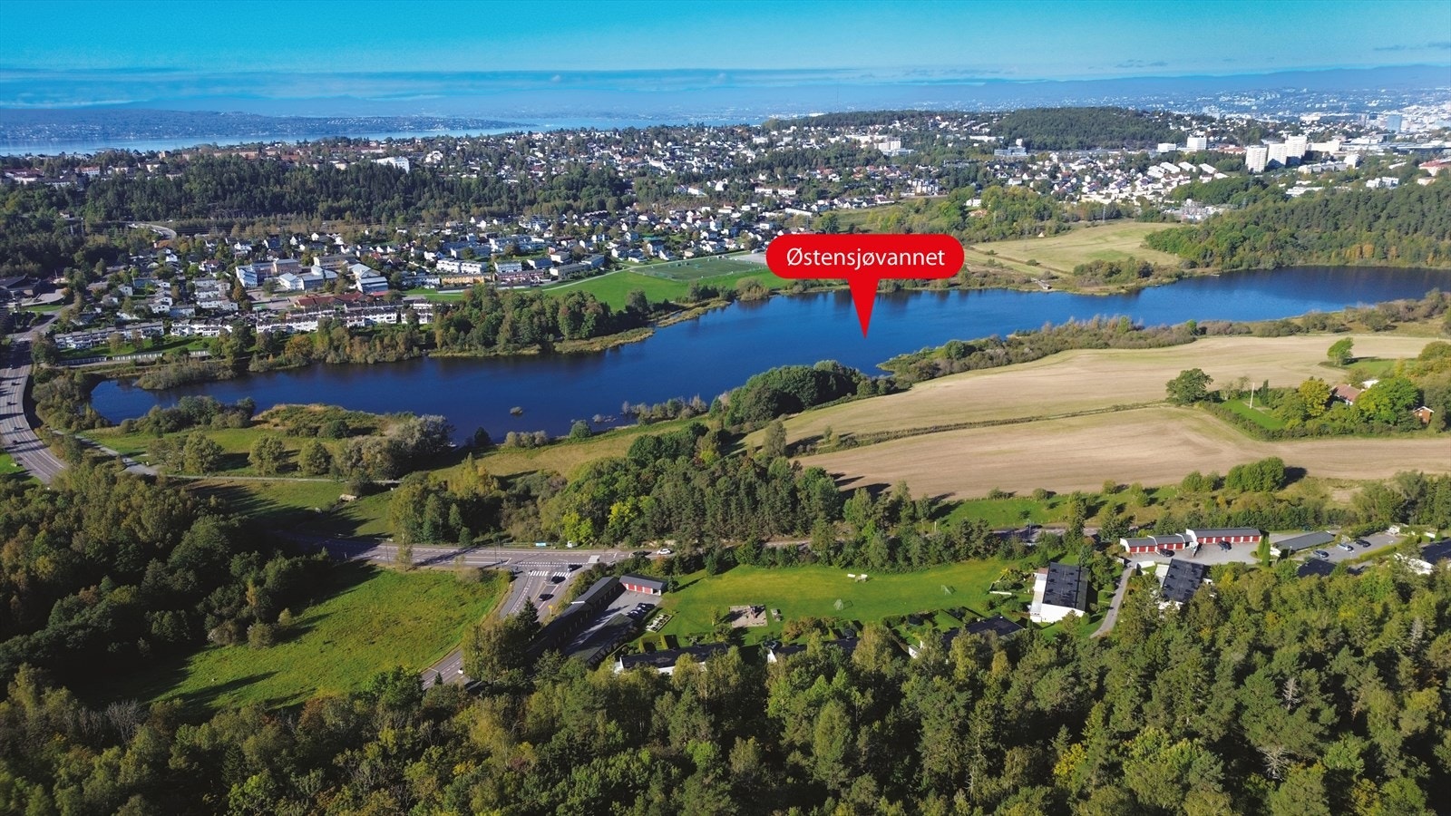 I nærområdet ligger Østensjøvannet, et unikt naturreservat kjent for sitt rike fugleliv. Galleribilde
