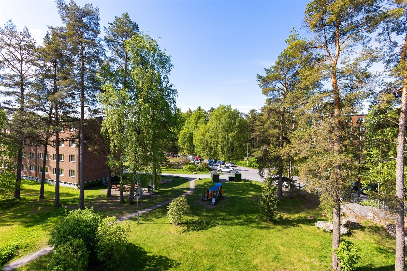 Fra leiligheten er det kort vei til Østmarka, som byr på flotte turmuligheter året rundt. Galleribilde