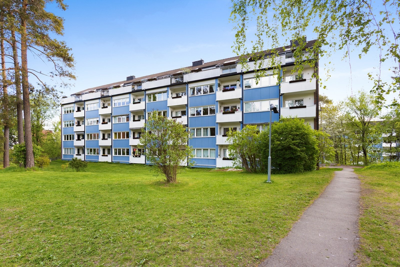 Leiligheten er en del av Bølerskogen Borettslag II, som består av 340 andelsleiligheter. Galleribilde