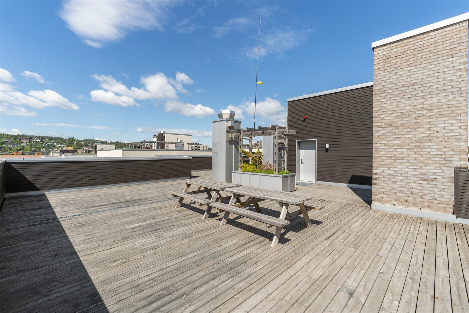 Sameiet har felles takterrasser med panoramautsikt, som sameierne kan benytte seg av. Galleribilde