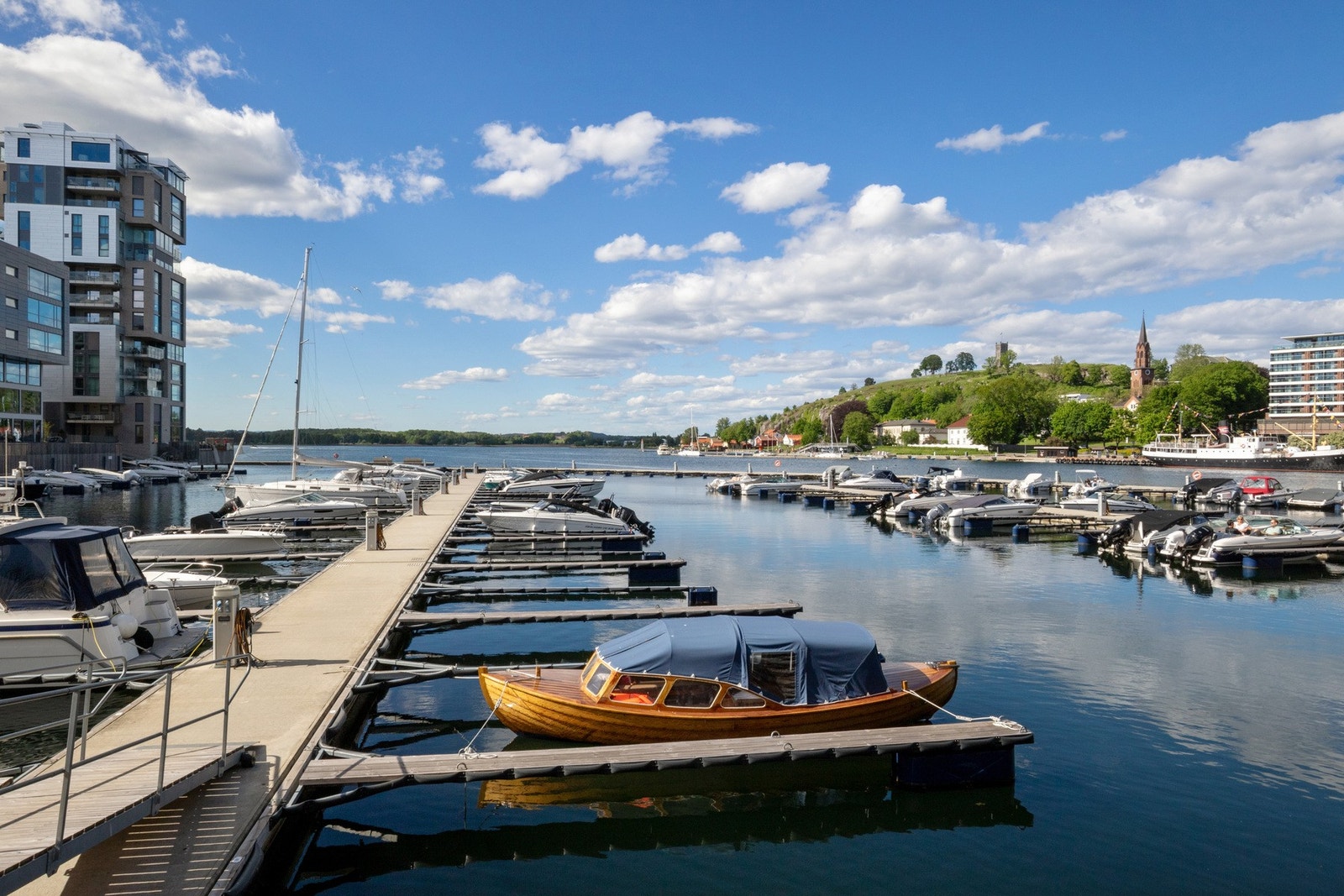 Båtplass medfølger. Den er på 3 meter. Galleribilde
