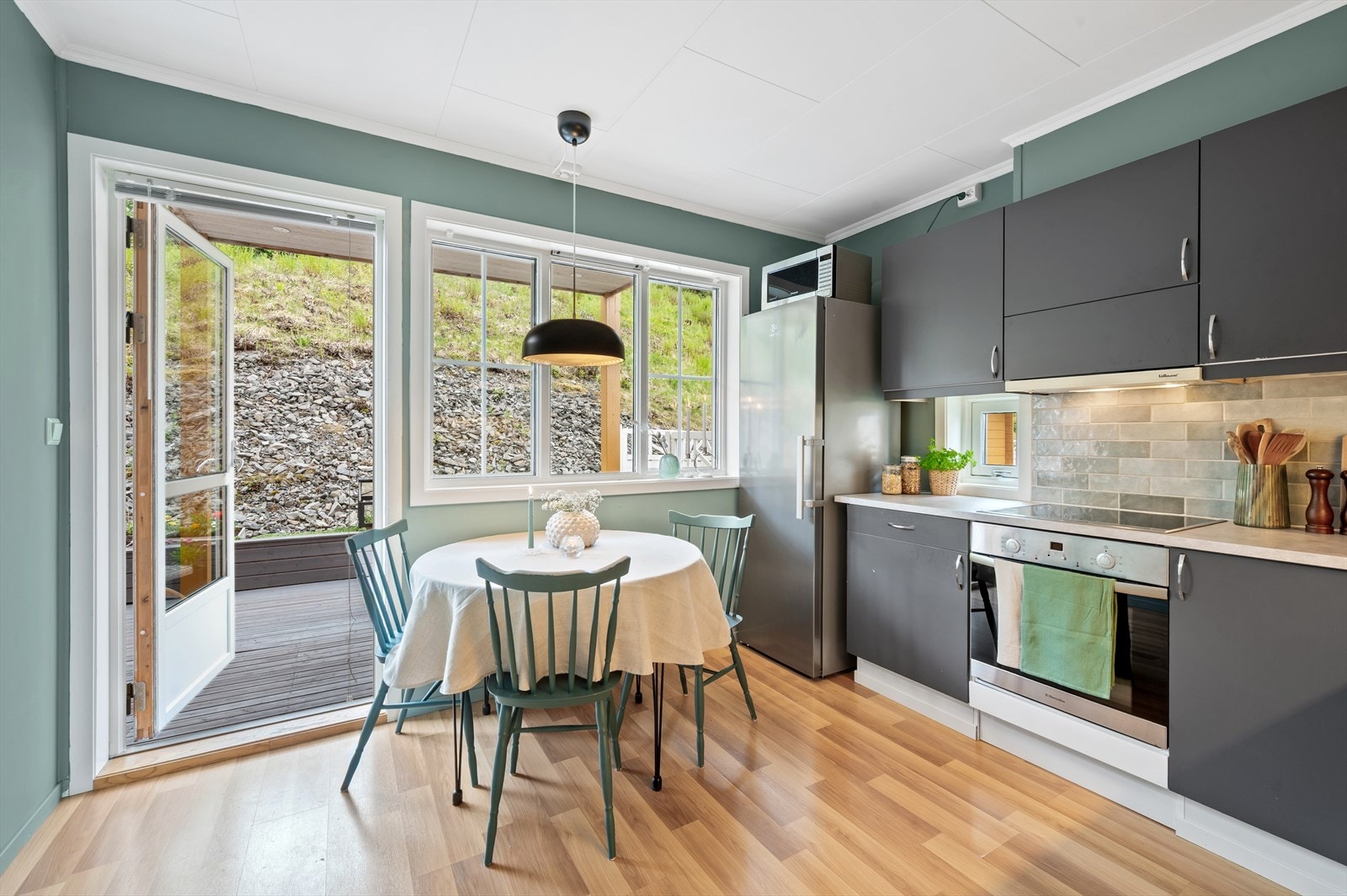 Fra kjøkkenet er det adkomst til terrasse Galleribilde