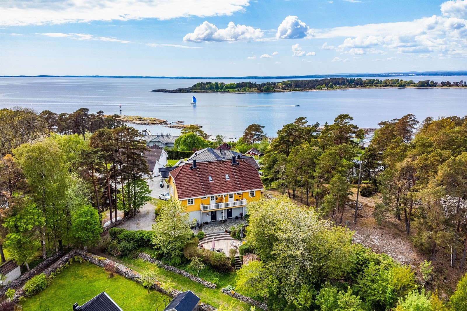 Velkommen til Hagastien 5B - en sjelden og attraktiv mulighet i sommerperlen Larkollen. Fotograf; Børge Oppegård. Galleribilde