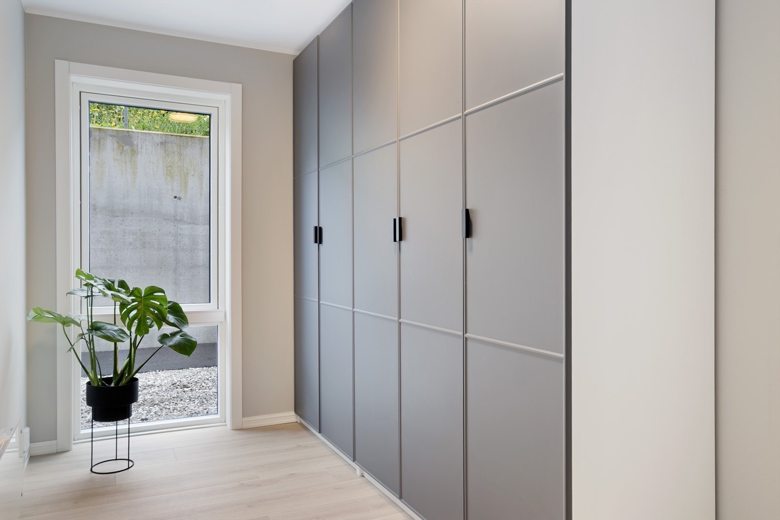 Soverom som i dag er nytta til garderobe. Galleribilde