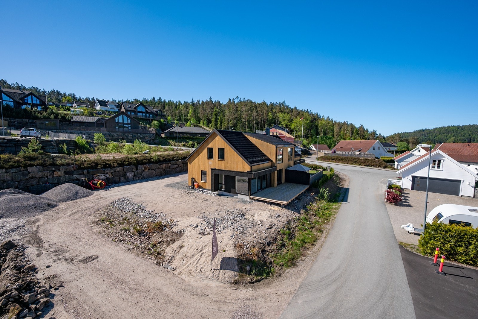 Hommelia 13a_01_ Galleribilde