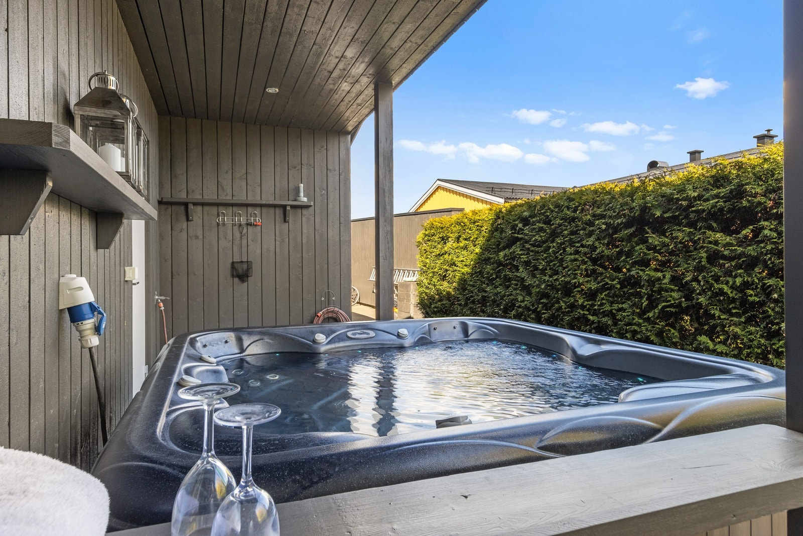 Jacuzzi - Kan selges med etter avtale. Galleribilde