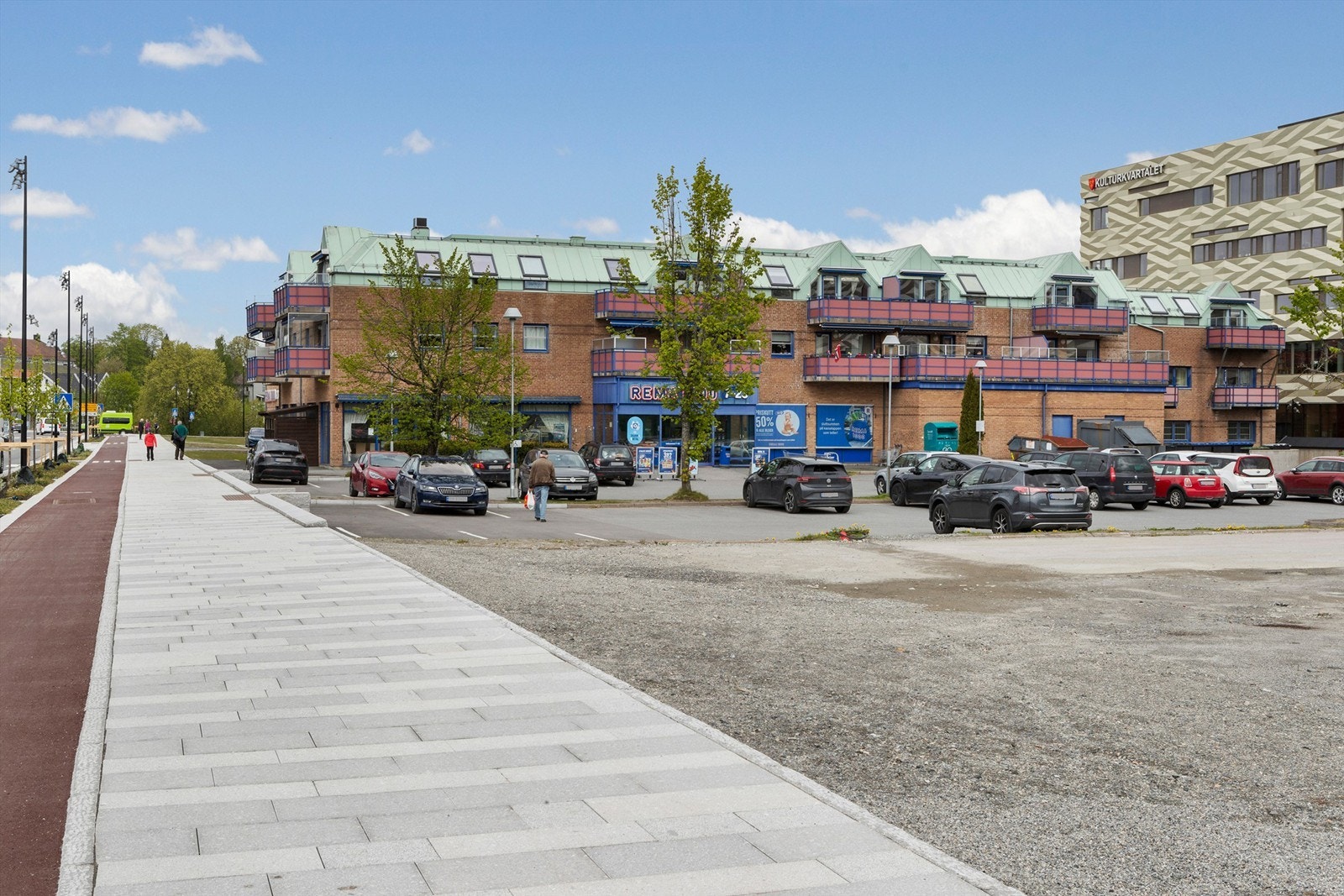 Flere butikker og servicetilbud er samlet i Vestby sentrum. Galleribilde