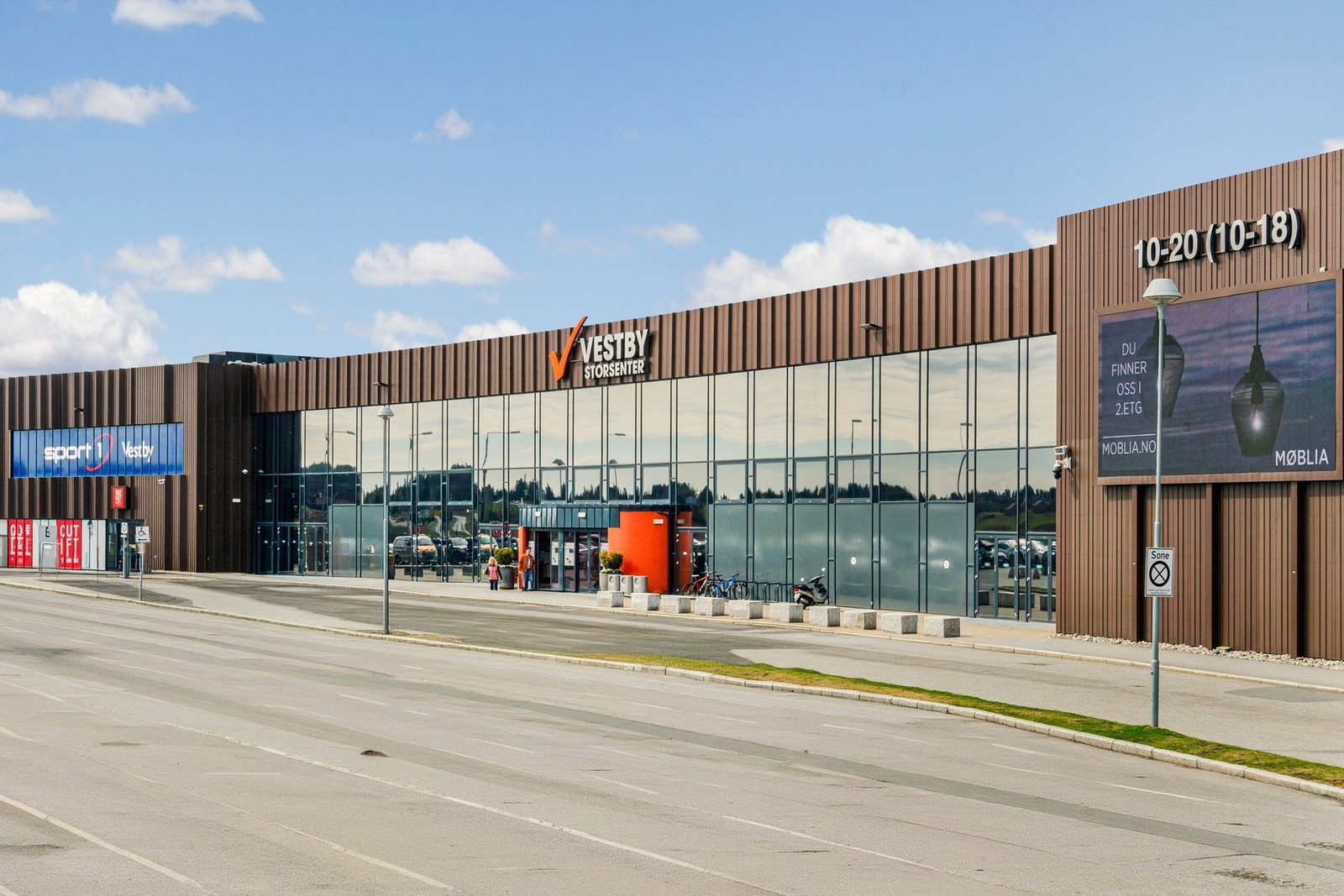Vestby Storsenter tilbyr et bredt spekter av butikker og tjenester. Galleribilde