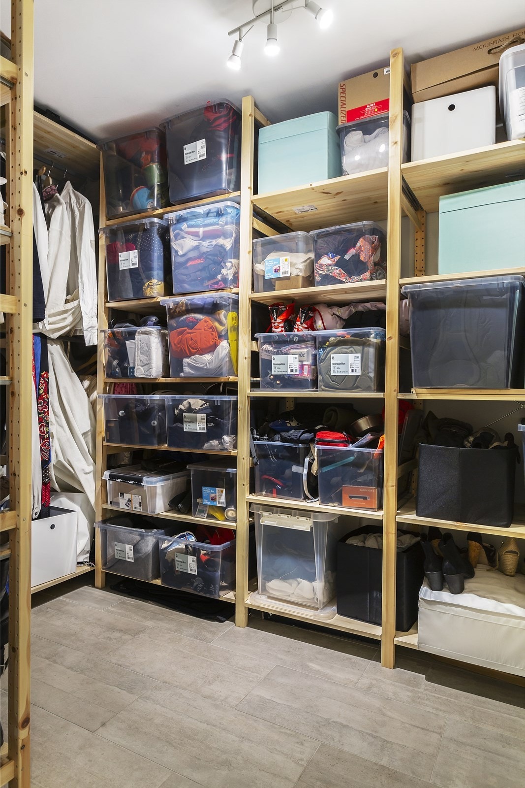 Dette er en fin sone for oppbevaring, trening, hobby eller praktiske hverdagsfunksjoner. Galleribilde