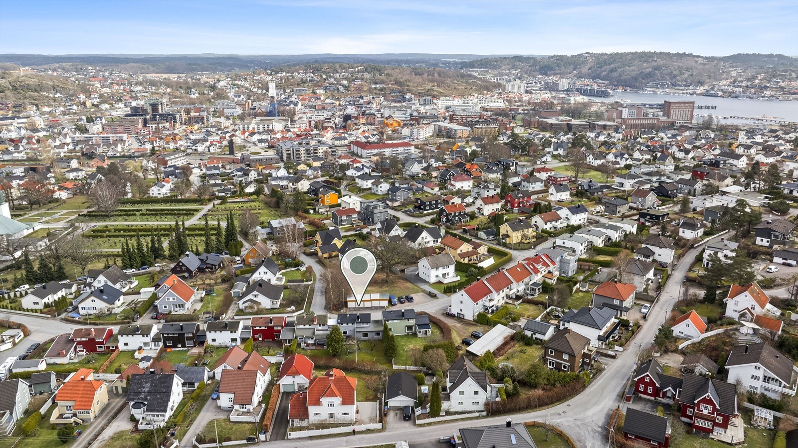 Attraktiv og sentrumsnær beliggenhet i Sandefjord, med gangavstand til byens fasiliteter. Galleribilde