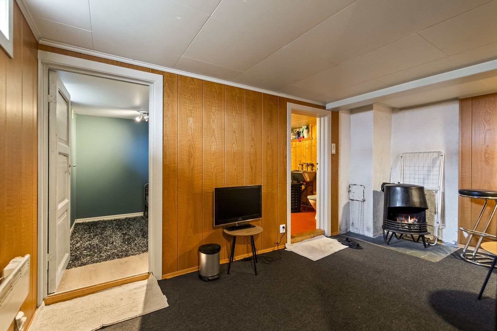 Dette rommet gir mange bruksmuligheter, for eksempel som TV-stue eller hobbyrom. Galleribilde