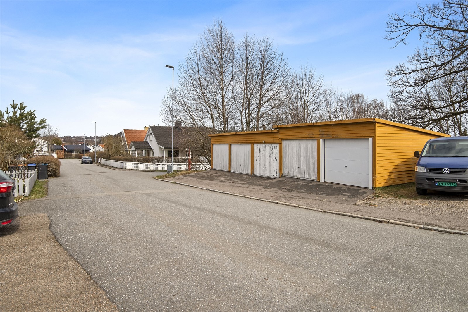 Til boligen hører det med en garasjeplass i felles anlegg. Galleribilde
