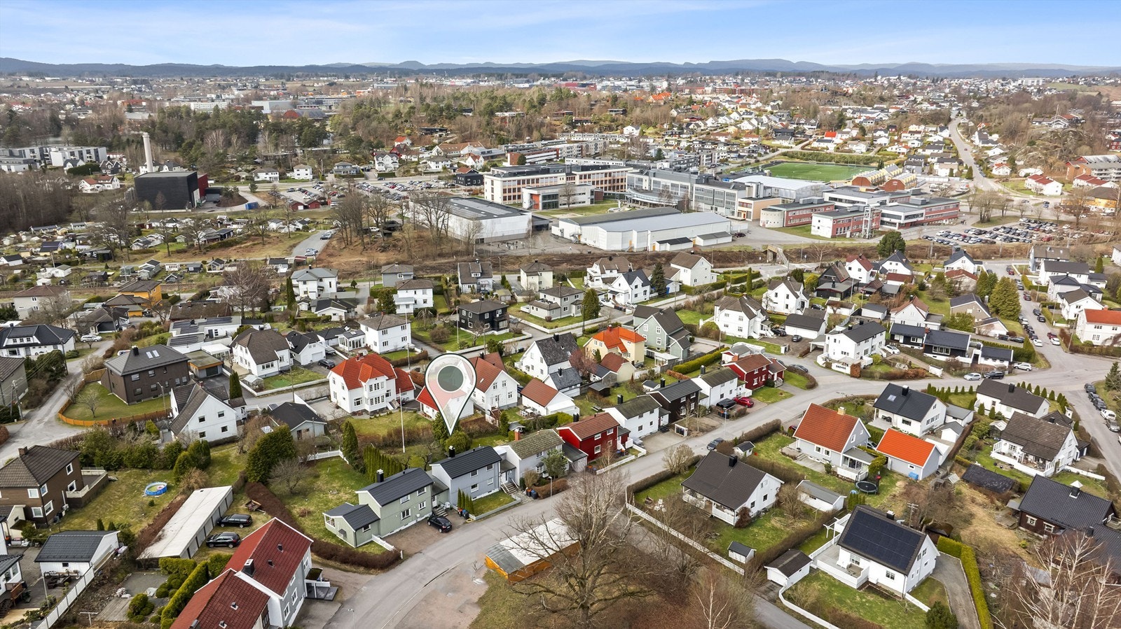 Nærhet til Bugårdsparken, et av byens mest populære rekreasjonsområder med turstier og idrettsanlegg. Galleribilde