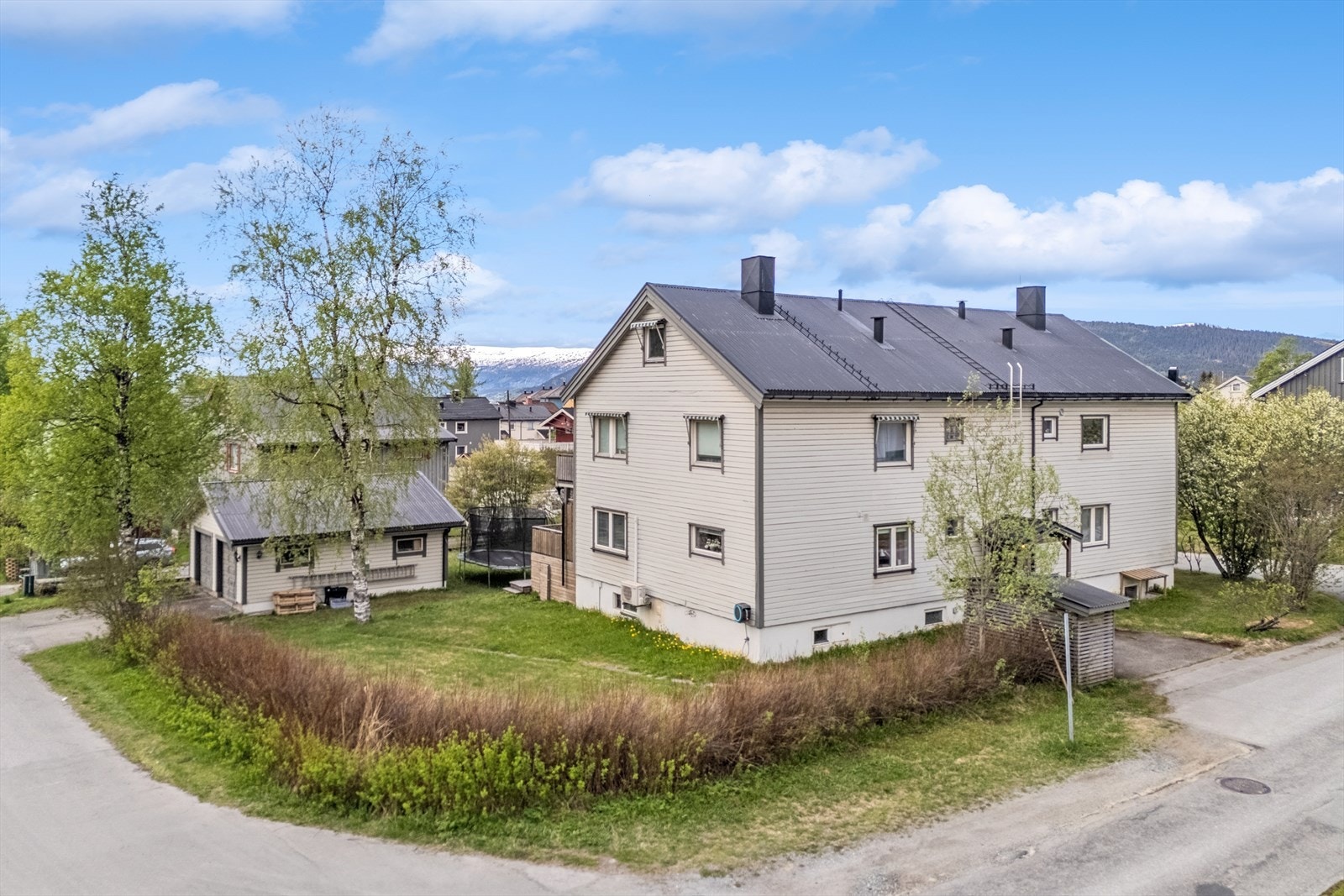 Selveierleilighet praktisk beliggende i første etasje med kort vei til sentrum! Galleribilde