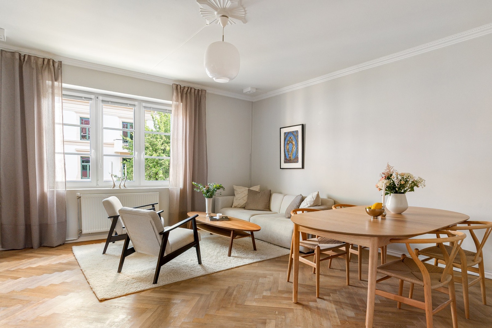 En strøken, klassisk selveierleilighet i flott bygård fra 1929. Galleribilde