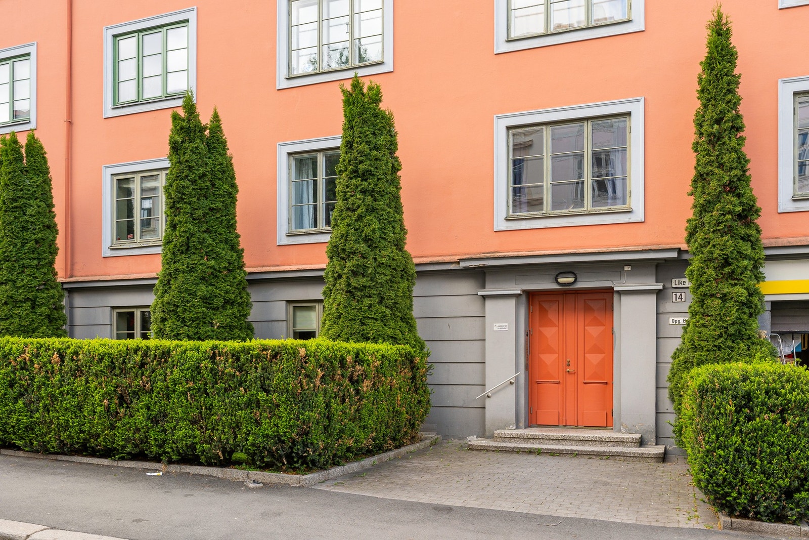 Inngangsparti. Galleribilde
