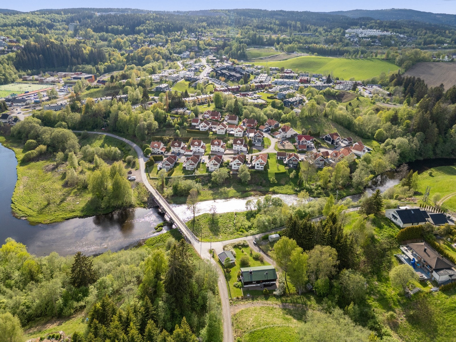 Kort gangavstand til bussholdeplass i Smedstuveien. Galleribilde