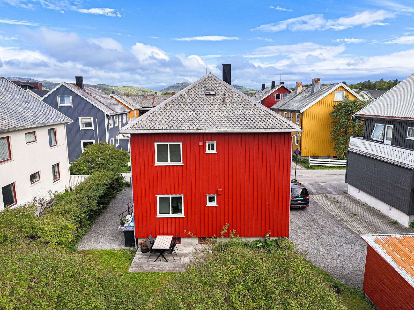 Oversiktsbilde som viser eiendommens plassering i nabolaget. Galleribilde